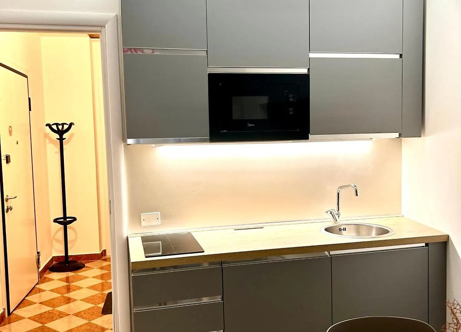 Rosso Verona Suite-Free Parking 0*,